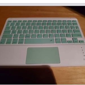 Bluetooth keyboard